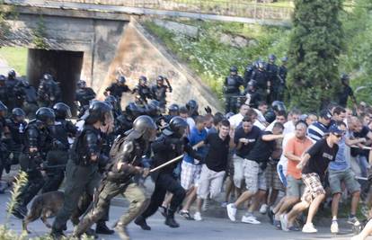 Torcida prekinula Kalinića: 'Srami se, moj Hajduče...'