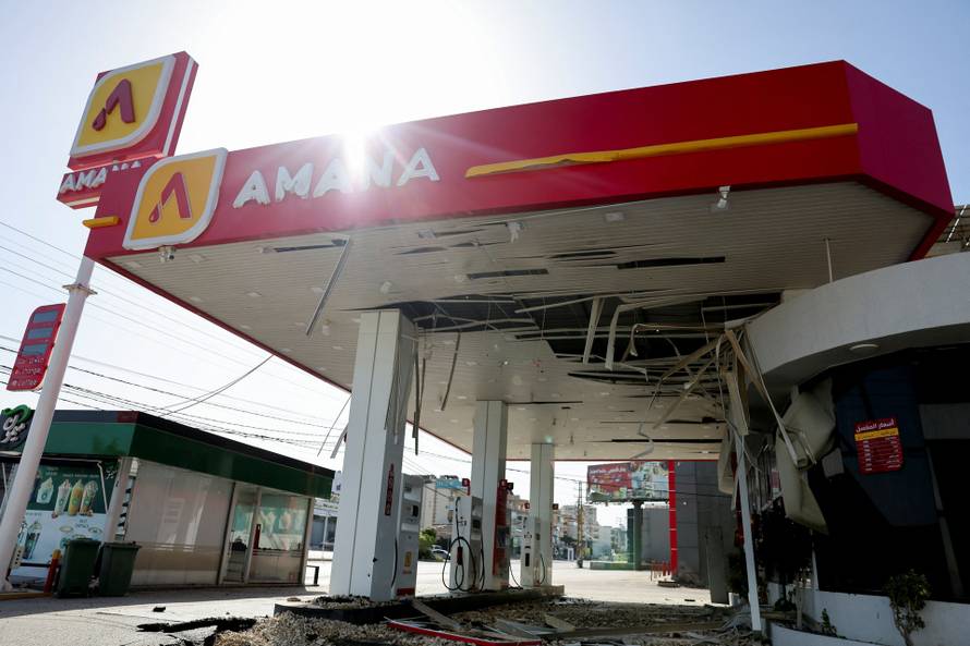 Aftermath of an strike in Tyre