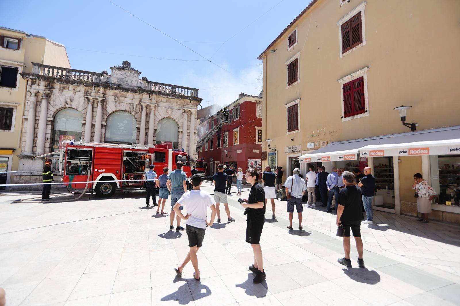 Požar lokaliziran: 'Borba trajala pet sati, više nema opasnosti'