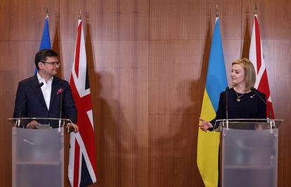Truss: Zapad mora udvostručiti podršku Ukrajini u naoružanju