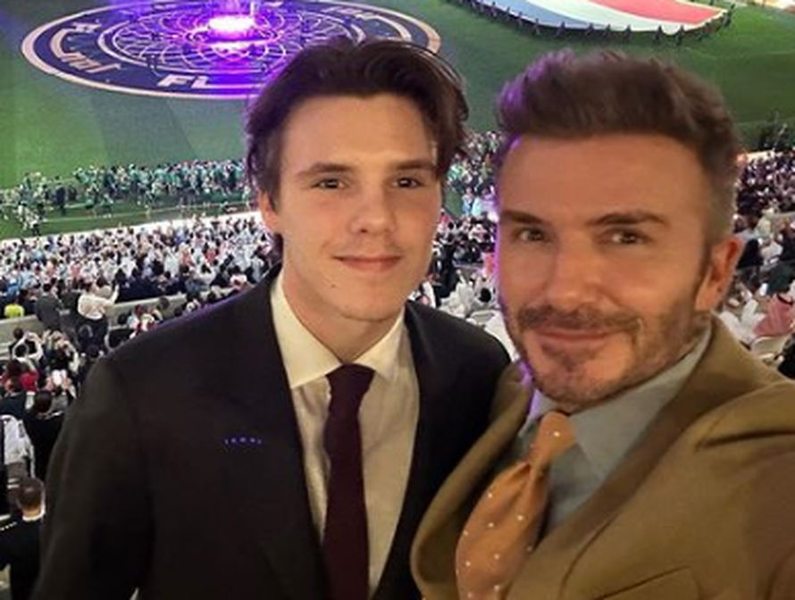 Cruz Beckham u gaćicama od 500 eura: ‘Posudio si tatine? Mobitel mi se pregrijao…’