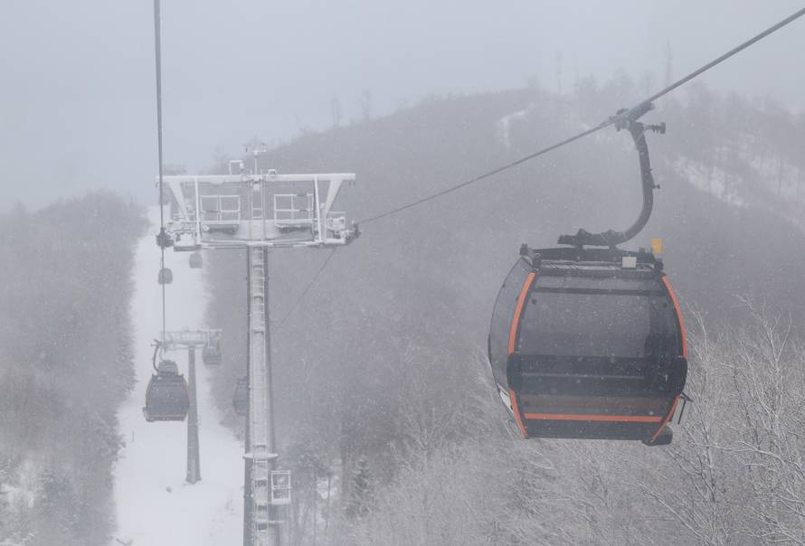 Zagreb: Započela skijaška sezona na Sljemenu 