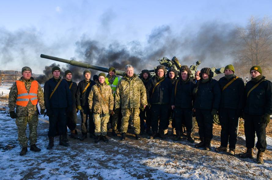 Ukraine's President Poroshenko visits a military training centre in Chernihiv Region