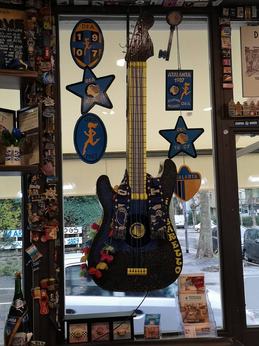 Žuto svjetlo za pješake? Ispod juga stadiona osvanula tržnica