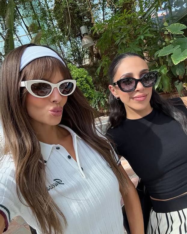 FOTO Fatalna brineta zapalila internet! U izazovnom izdanju otkrila je svoju 'malu tajnu'