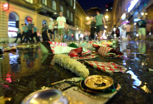 Zagreb: Nakon doÄeka, navijaÄi smeÄe ostavili po ulicama grada