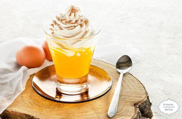 Najbolji recepti za tople koktele koji će vam ugrijati zimske dane