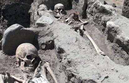 Arheolozi u Bugarskoj pronašli dva kostura mogućih vampira