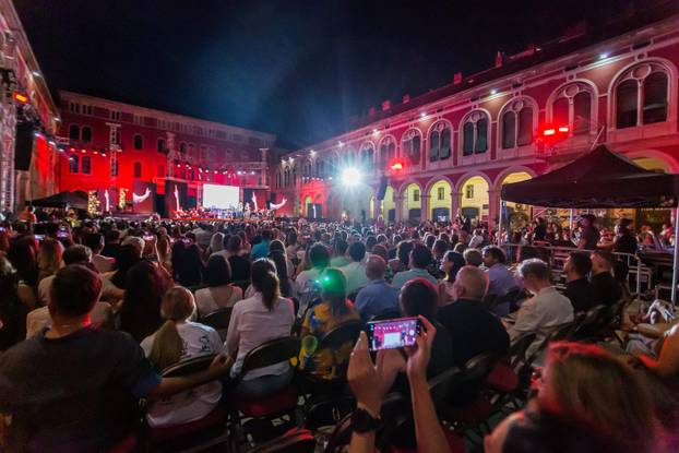 Split: Na drugoj večeri Splitskog Festivala nastupili su TBF i Jazz orkestar HRT-a
