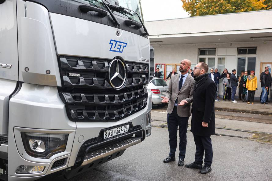 Tomaševi? i ZET predstavili nove niskopodne autobuse na elektri?ni pogon