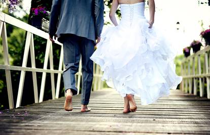 Trećina mladenki u 20-ima želi zadržati svoje prezime u braku