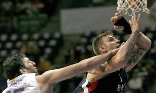 Prokom ide dalje s 2-8, Partizan slavio u Moskvi