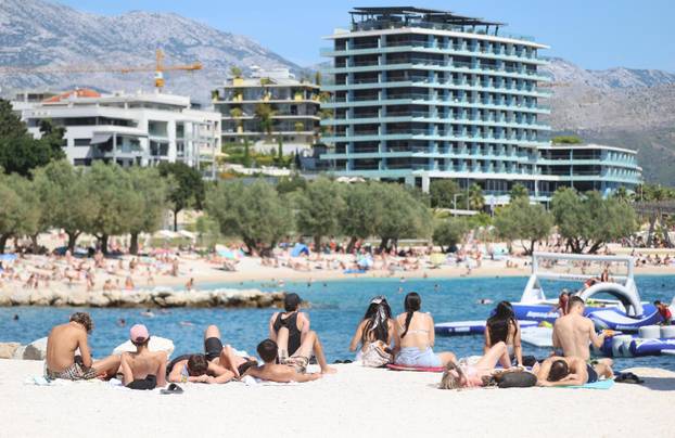 Splićani i turisti osvježenje potražili na Žnjanu