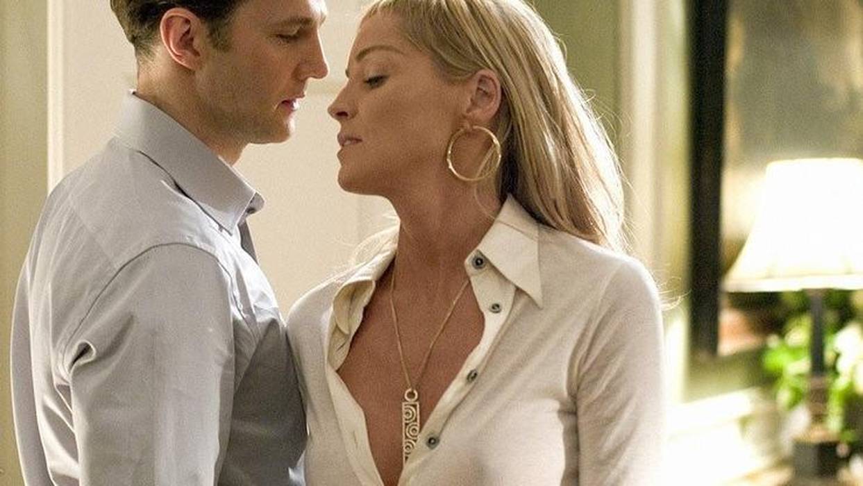 �ene u filmovima za odrasle ne skidaju grudnjak, a stvari 'l. 