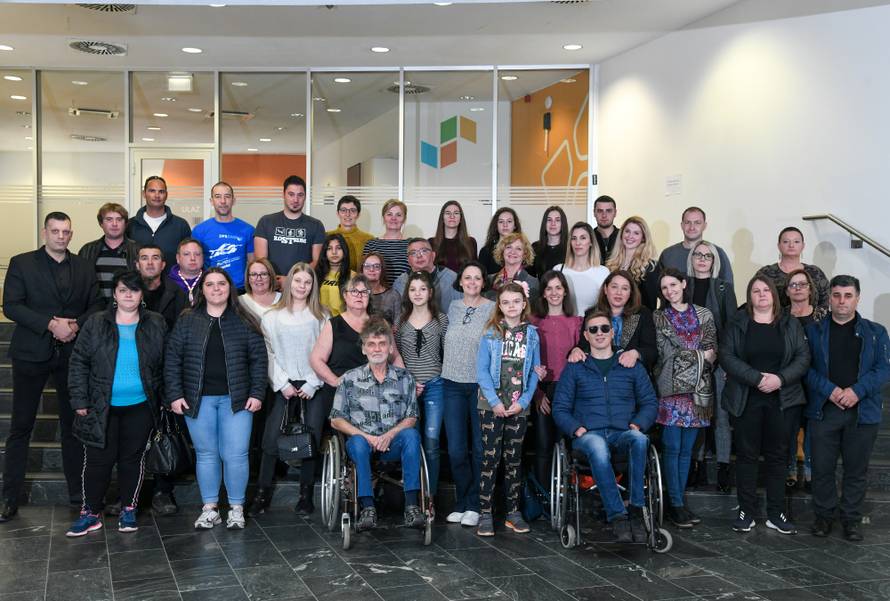 Zagreb: Zajednička fotografija dobitnika nagrade Ponos Hrvatske