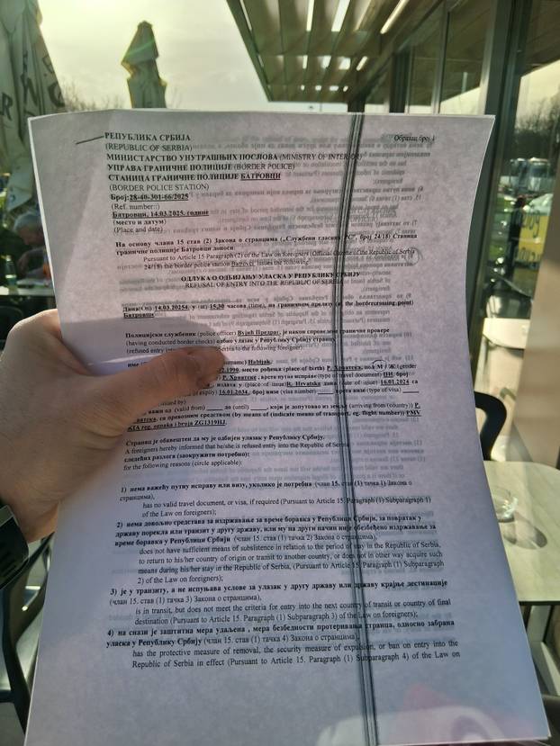 Reporterima na graničnom prijelazu uručili papir i zabranili ulaz u Srbiju
