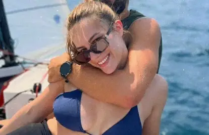 Zvijezda 'Kumova' opet ljubi? Prisne fotke s misterioznim mladićem potaknule šuškanja