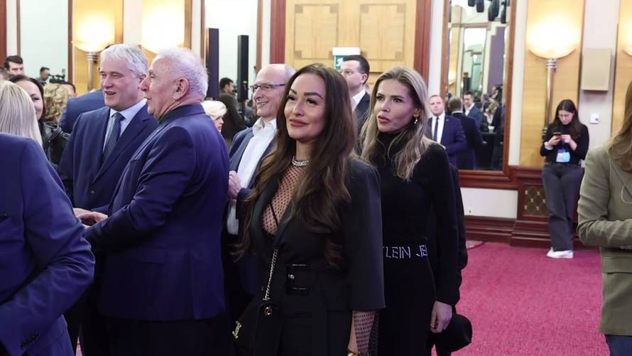 HDZ-ovka Tea Franić privukla je sinoć pažnju izjavom da je Milanović režimski predsjednik i da mu slijede neredi na Kosovu