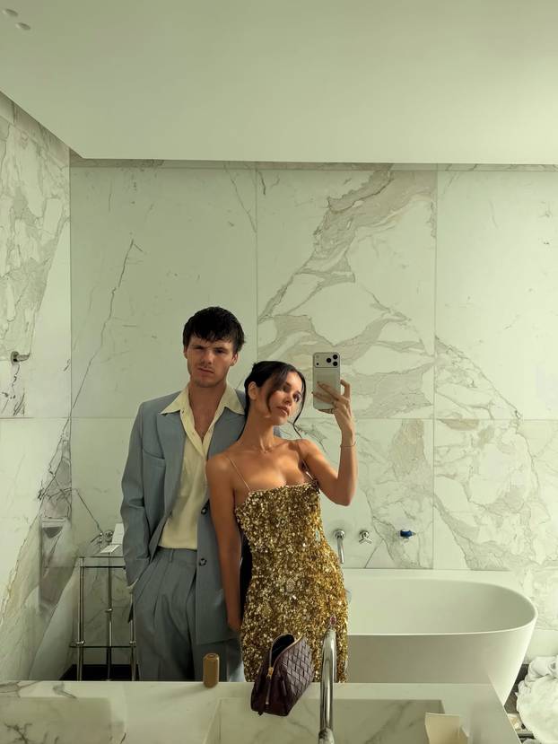 FOTO Beckhamov najmlađi sin čestitao rođendan 10 godina starijoj djevojci uz vruće fotke