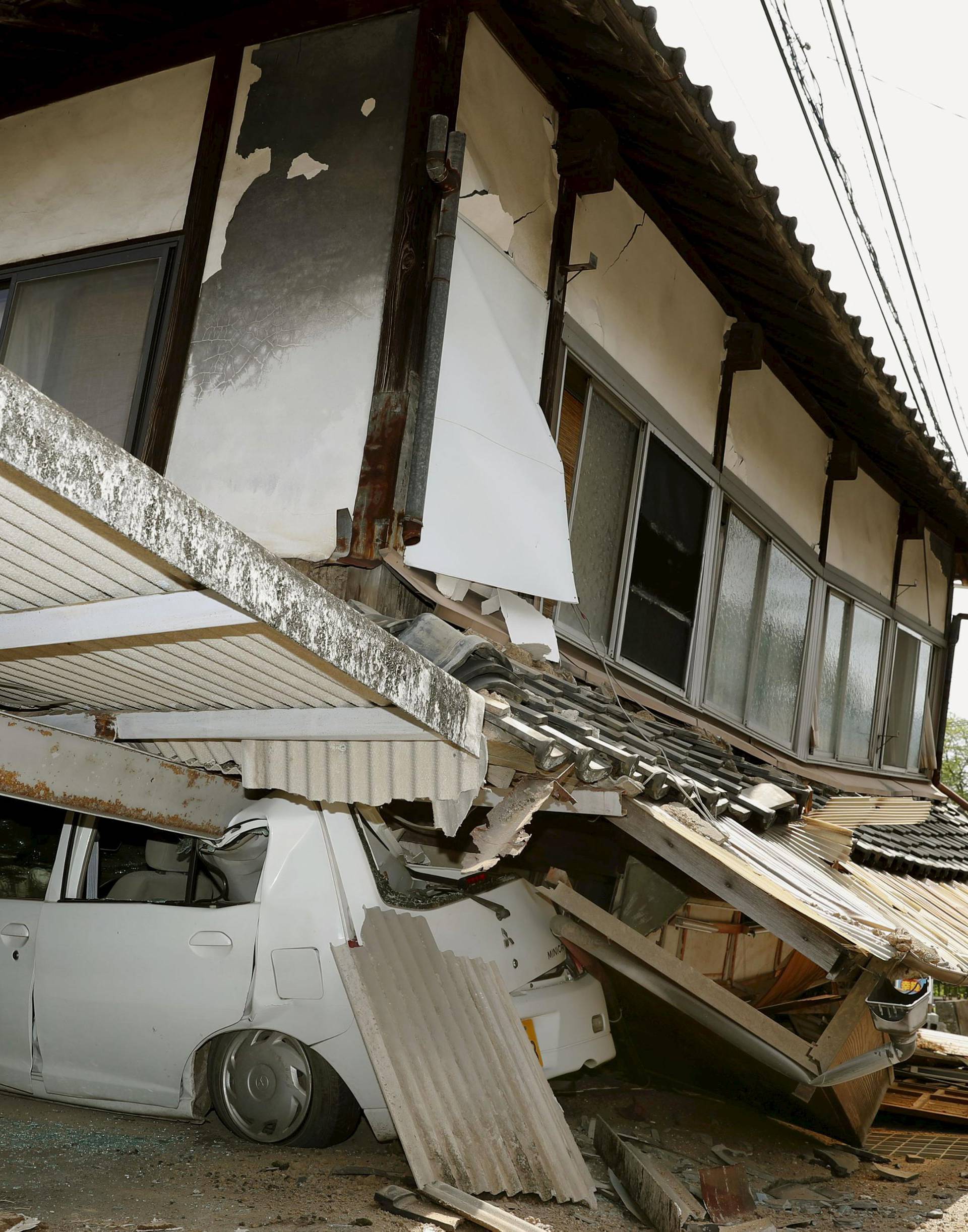 Niz potresa u Japanu: 9 ljudi poginulo, stotine ozlijeđenih