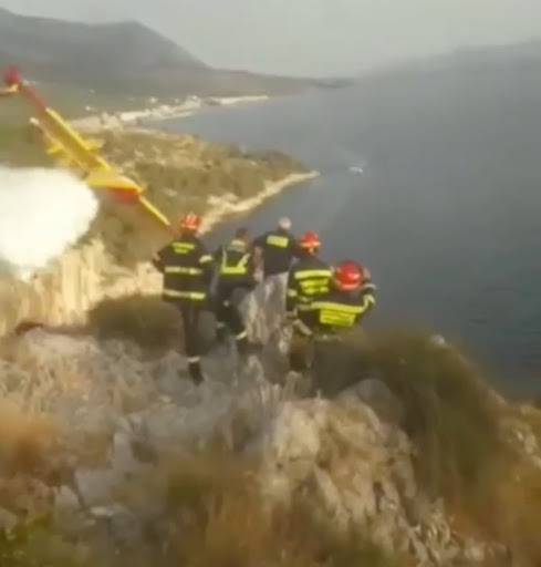 VIDEO Spektakularna vožnja pilota kanadera u Makarskoj: 'Je***e koji luđak...'