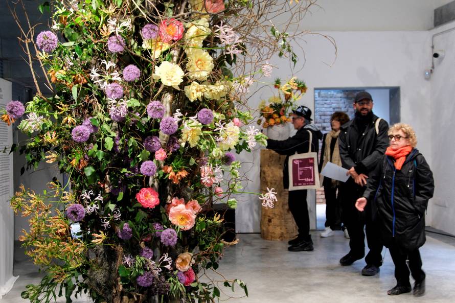 Venice Biennale set to open amid turmoil over Russian participation