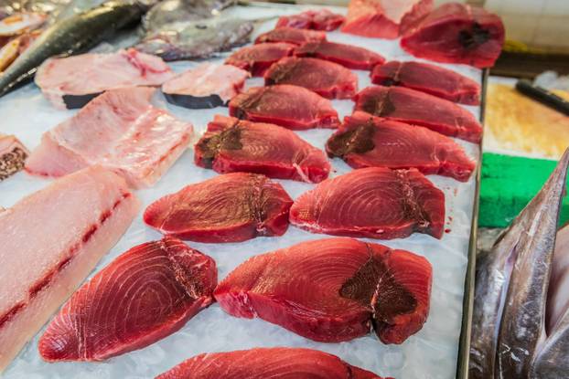 Split: Bogata ponuda ribe petkom u splitskoj ribarnici