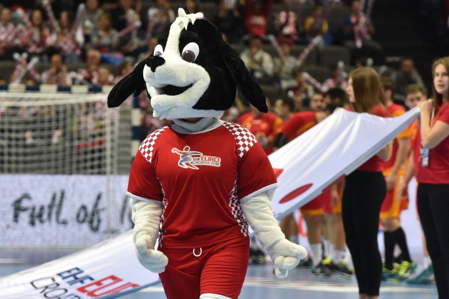 Tajna maskote: Otkrili smo tko je cura ispod kostima tornjaka