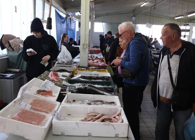 Šibenik: Poskupljenje plavog dizela još se nije odrazilo na cijene u ribarnici