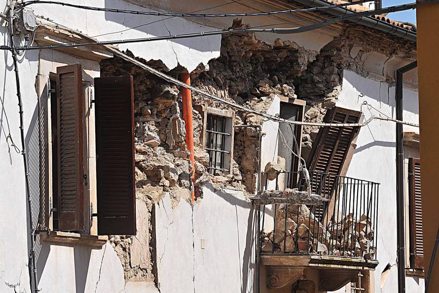 L'Aquila: U potresu poginula 251 osoba, broj i dalje raste