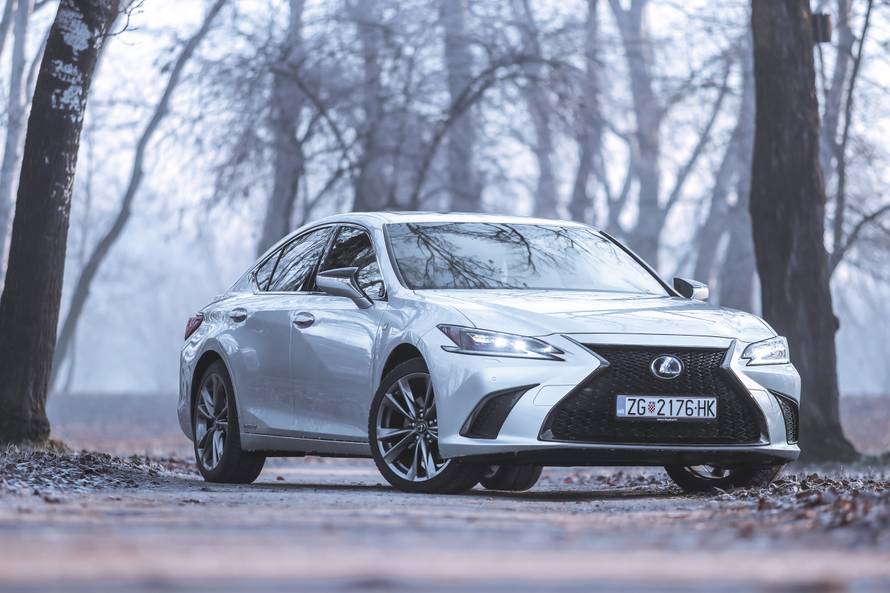 Lexus ES je drugačije, japansko shvaćanje premium limuzine