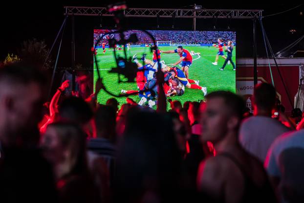 Split: Druga večer Ultra Europe Festivala, slavlje Spanjolskih navijaca nakon pobjede na Euru.