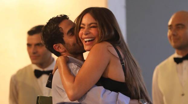 *PREMIUM-EXCLUSIVE* *MUST CALL FOR PRICING BEFORE USAGE* *PICTURES TAKEN ON THE 28/06/2025* 'Griselda' star Sofía Vergara shares a warm embrace with rumoured New boyfriend entrepreneur Douglas Chabbott outside a chic Bolognese restaurant