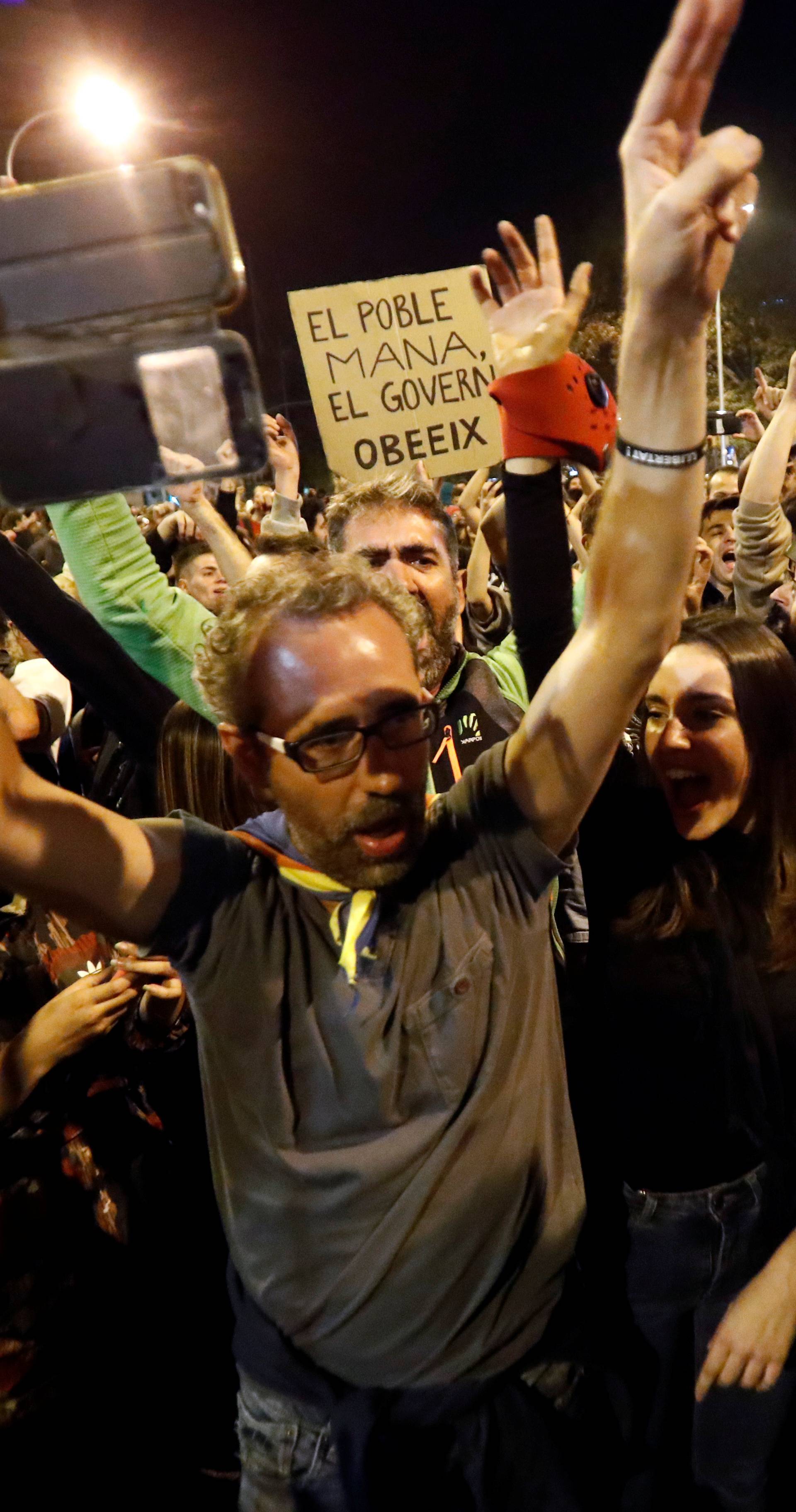 Mirnija noć u Kataloniji, nered u Madridu, prosvjed u Baskiji...