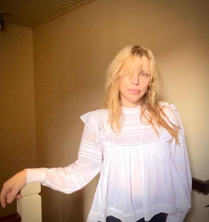 Courtney Love (54) je rastvorila ogrtač: Otkrila sve bez cenzure