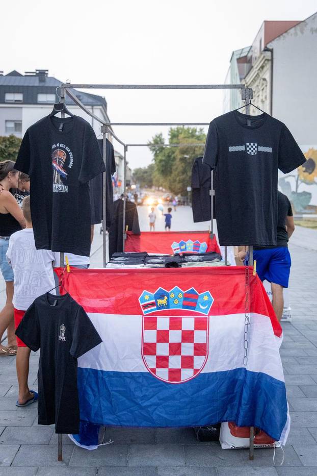 Atmosfera u Vukovaru uoči koncerta Marka Perkovića Thompsona