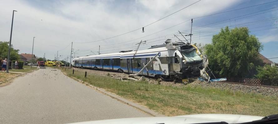 VIDEO Putnica iz vlaka strave: 'Bili smo u panici, vrata su bila zaglavljena. Nismo mogli van'