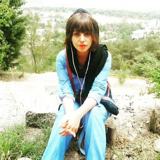 FOTO Sjećate se iranske 'zombi Angeline Jolie'? Ovako izgleda zapravo, a evo i zašto je nestala