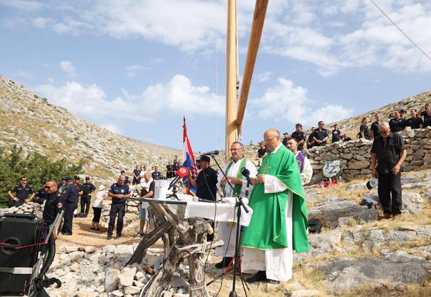 Šibenik:Na Kornatima obilježena 19. godišnjica tragedije u kojoj je poginulo 12 vatrogasaca