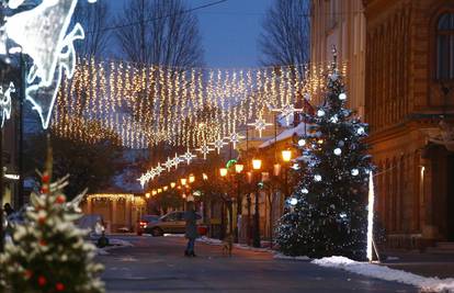 Advent u Bjelovaru: Usporedite je li bolje bilo nekad ili danas