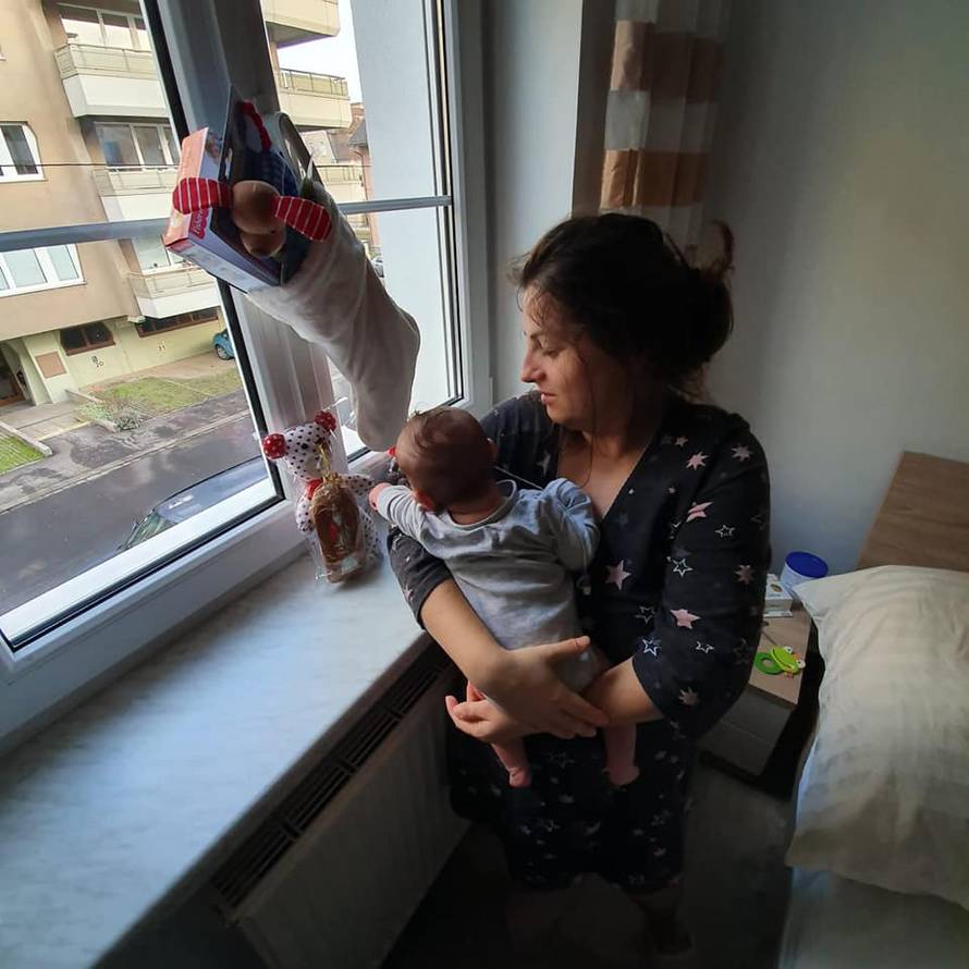 Nakon uspješne operacije mali Jona napokon se vraća kući