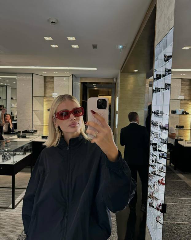 Rebićev prijatelj je zbog srpske 'femme fatale' umalo završio u zatvoru. Bivšega je nasamarila