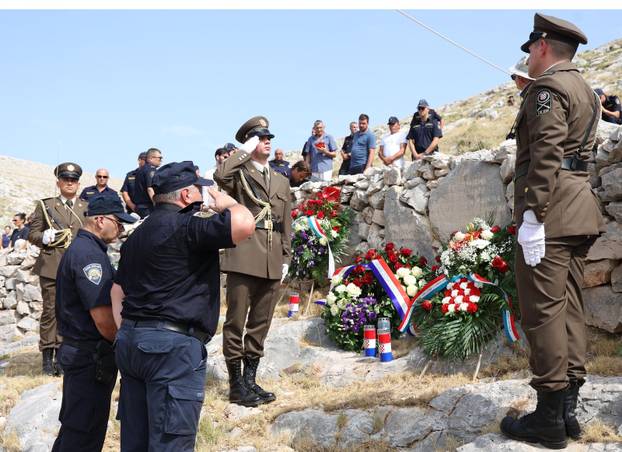 Šibenik:Na Kornatima obilježena 19. godišnjica tragedije u kojoj je poginulo 12 vatrogasaca