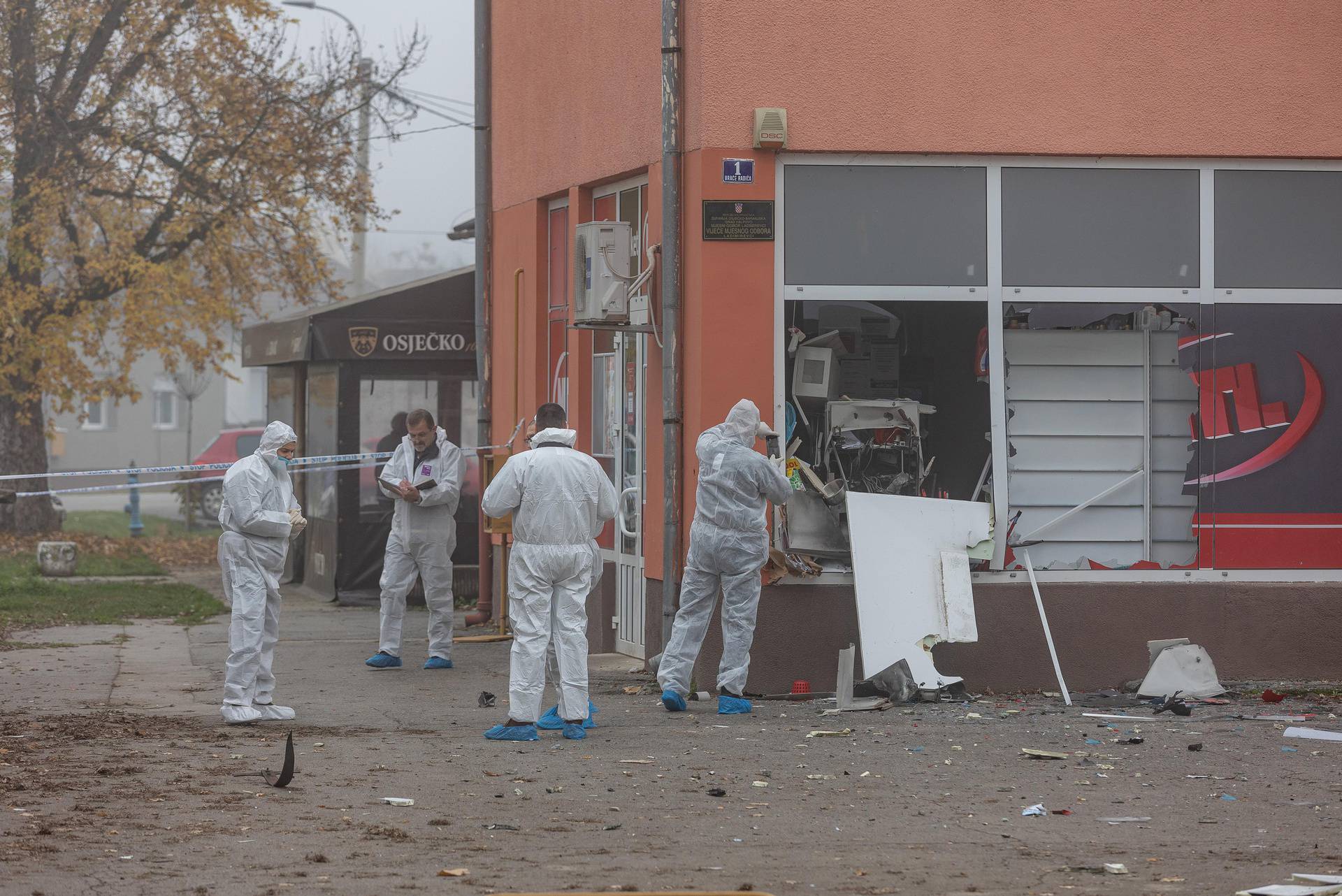 Eksplozivom raznesen bankomat u Ladimirevcima, policijski očevid u tijeku