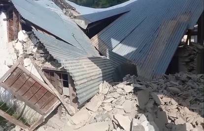 Razoran potres u Nepalu: Umrlo je 128 ljudi, još traže nestale