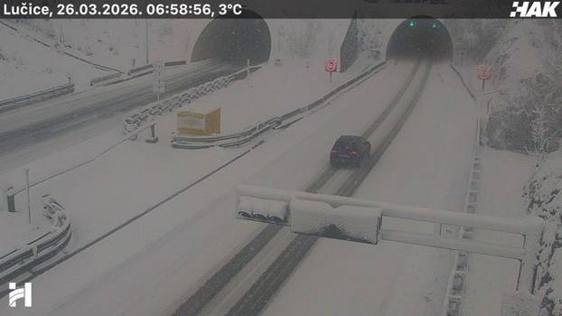 FOTO SNIJEG ZAMEO CESTU Evo kako izgleda A6 Zagreb - Rijeka