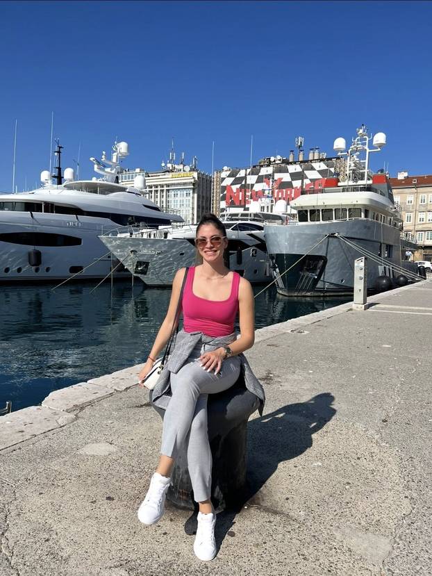 FOTO Ovo je djevojka koju ljubi Igor Kojić: Bila je na izboru za miss, pa je ušla u SDP...