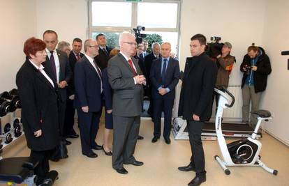 Josipović i Matić u Lipiku su otvorili prvi Dom za veterane