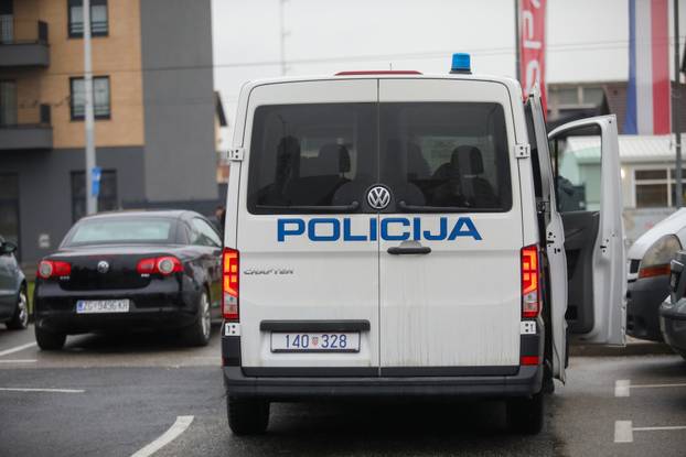 Zagreb: Redovno postupanje policije  uoči utakmice Hajduk - Dinamo 