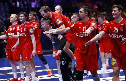 Danski mediji ironično: 'Skoro je dosadno gledati Dansku'. Nielsen: U finalu moramo bolje!